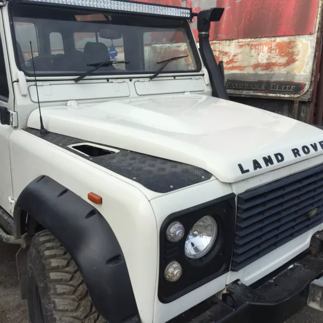 LAND ROVER DEFENDER Puma Bonnet in Grp td5 v8 300 200 Tdi 220.00