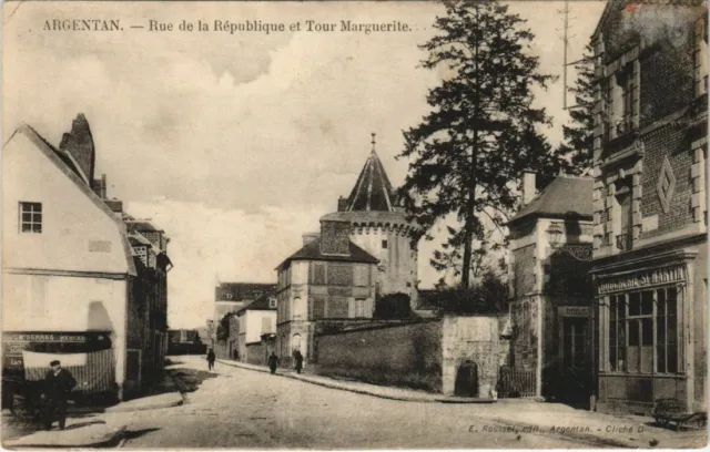CPA ARGENTAN Rue de la Republique and Tour Marguerite (151203)