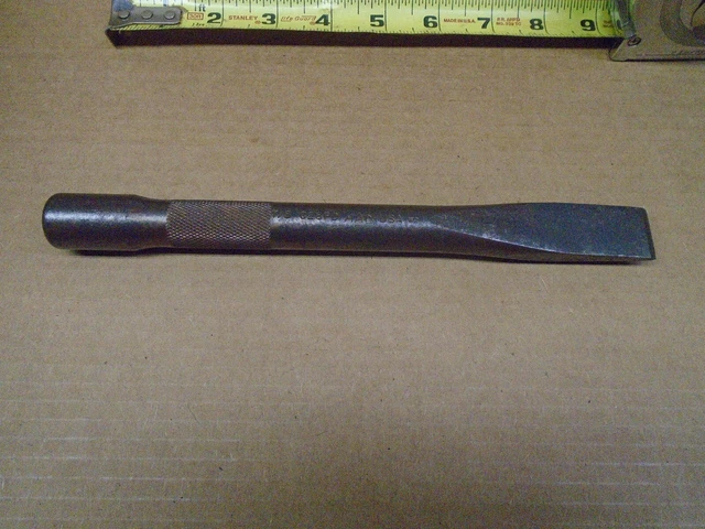 Mac Tools USA 7/8 x 9-1/4 Chisel With Knurled Handle No C28PD
