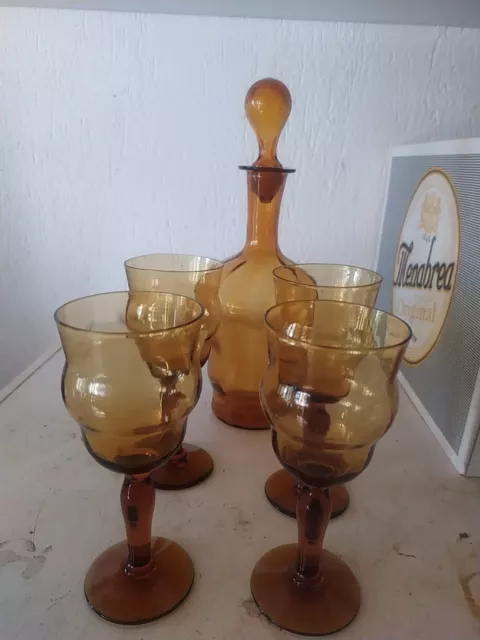 Servizio Bicchieri e Bottiglia Vintage Anni 30 In Vetro Soffiato Color Ambra