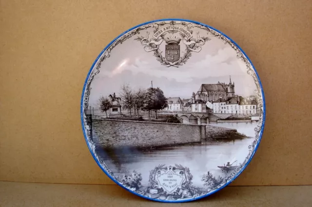 Ancien plat faïence Creil Montereau URBS ANTIQUA CONDATE Juin 1887 concours