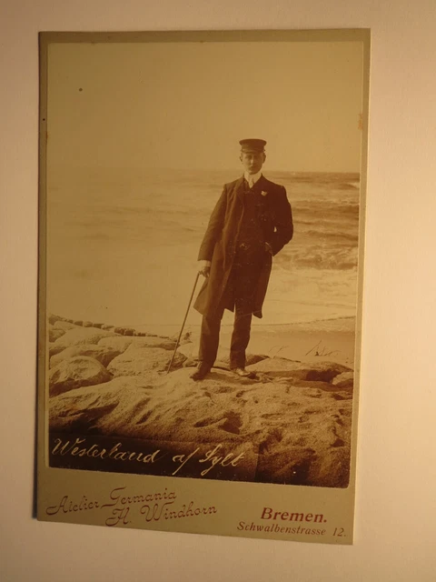 Brema - Westerland a. Sylt - giovane sulla spiaggia con bastone e cappello / KAB