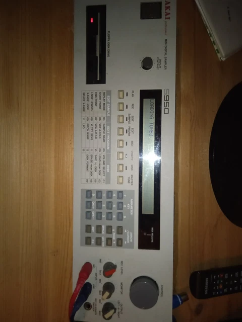 akai s950