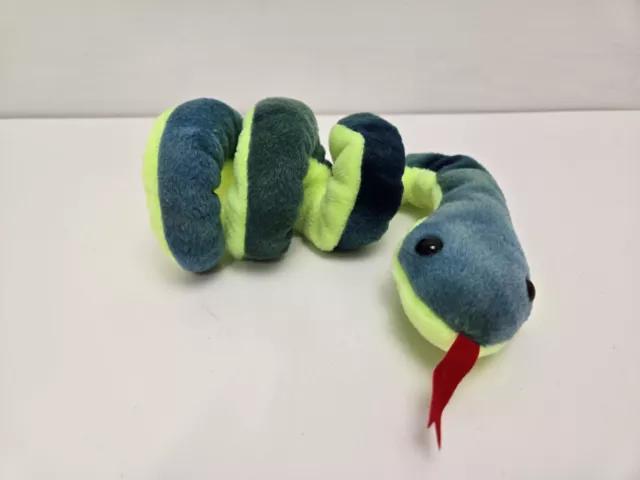 TY Beanie Baby “Hissy” the Snake Made In Indonesia Canadian Tush MWMT