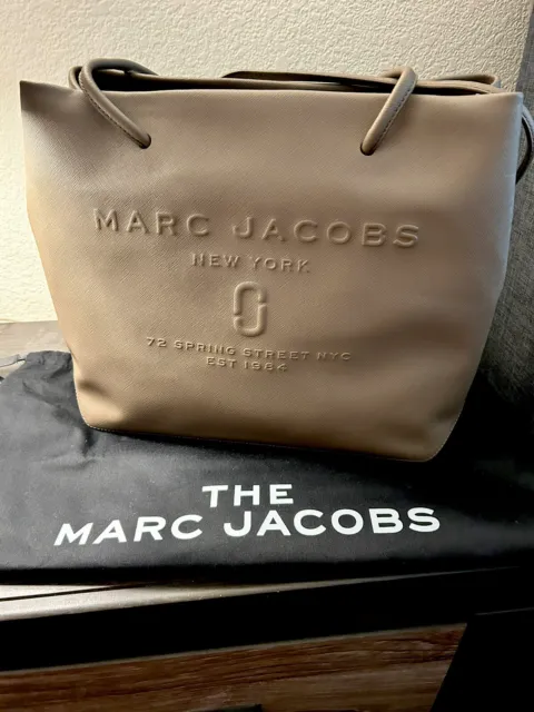 MARC JACOBS LOGO Shopper East-West Tote Bag in Loam Soil $125.00 - PicClick