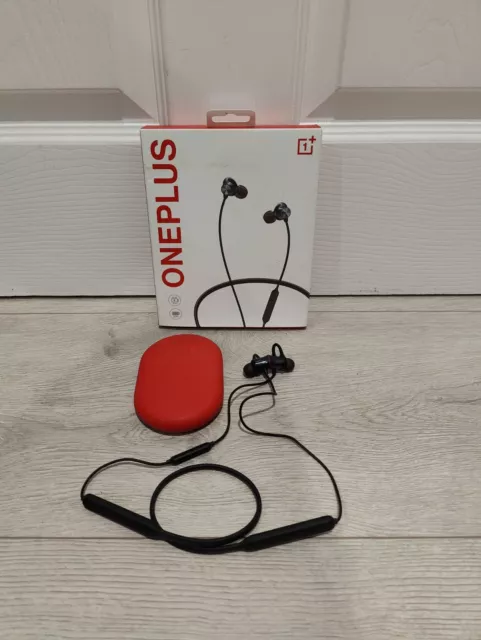 Oneplus bullets clearance wireless z case