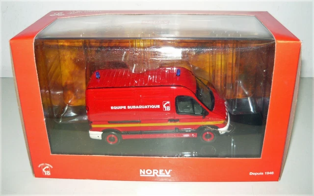 Renault Master 'Equipe Subaquatique' : Renault Master 'Equipe Subaquatique' Norev 1/43