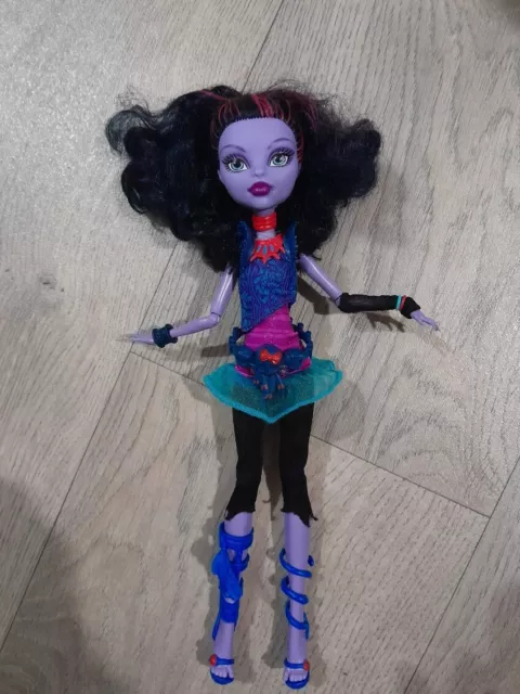 Boneca Monster High Básica Draculaura Mattel - Mister Braga Colecionáveis -  Miniaturas para Coleções