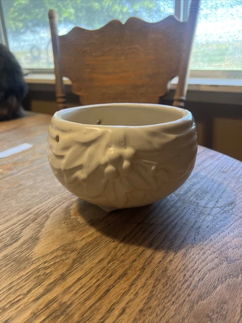 VINTAGE MCCOY POTTERY Hanging Basket Leaves & Berries 1930's Matte