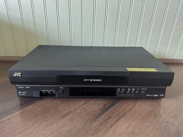 JVC HR-J692U VCR VHS Player Recorder HQ 4-Head Hi-Fi Stereo - No Remote