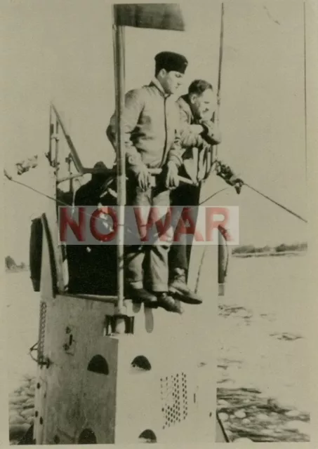 WWII ORIGINAL GERMAN PHOTO KRIEGSMARINE U-BOAT CREW MEMBERS on TOWER $9 ...