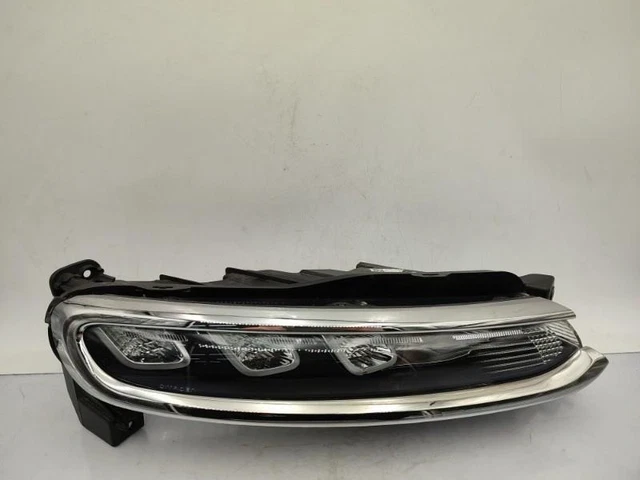 Vitre Avant Droit Pour Citroën C3 Phase 1 - Réf. 9202P4 - Occasion Bon état
