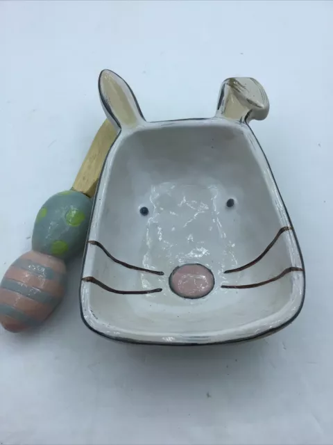 Tazón de gres Mud Pie Rabbit Face y esparcidor de huevos de Pascua