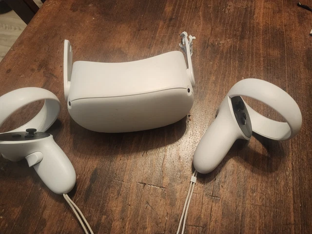 Meta Oculus Quest 2 256GB VR Headset Kit With Controllers DAMAGED WORKS