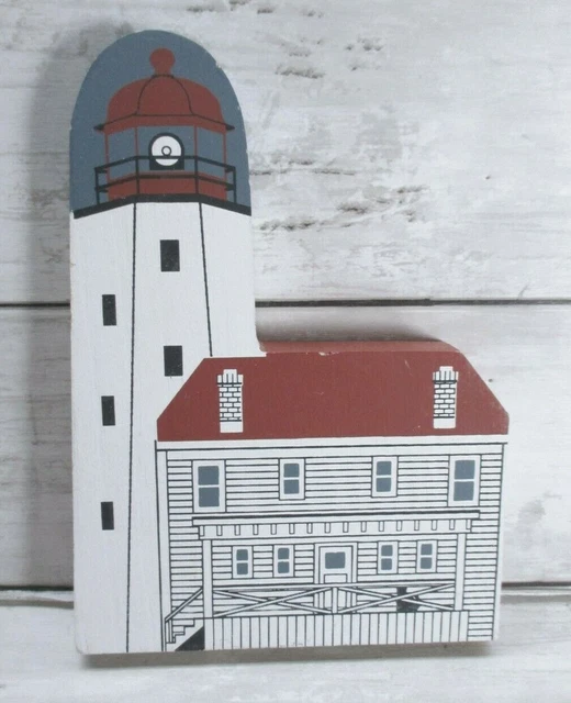 SANDY HOOK LIGHTHOUSE Cat's Meow Lighthouse Series Wooden Shelf Sitter 1990