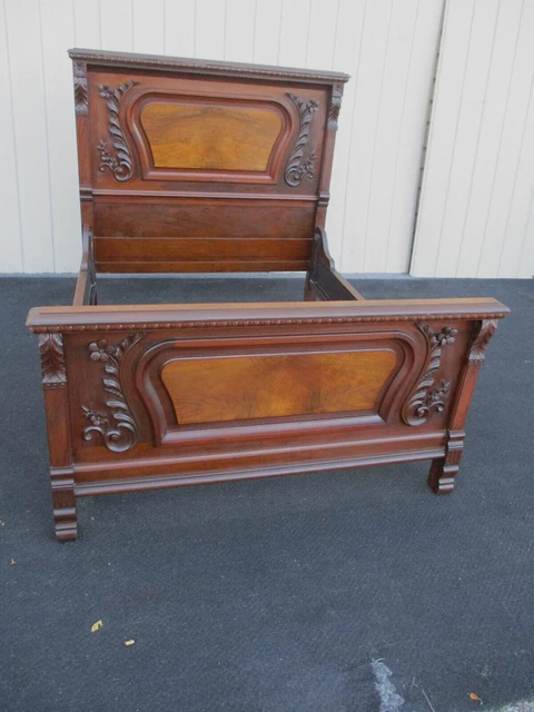 63232  Antique Walnut  Victorian Full Size Bed
