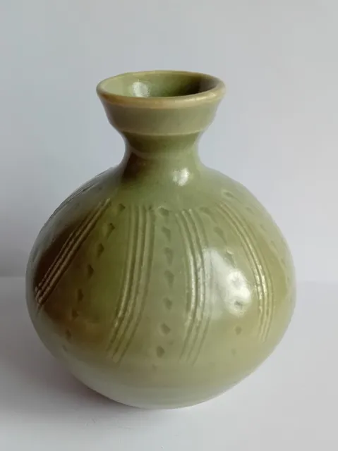 David Leach Lowerdown Pottery, Incised Line Porcelain Celedon Vase
