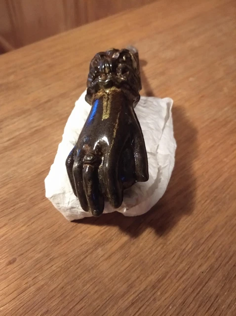 Ancien Heurtoir De Porte "Main De Femme" En Bronze