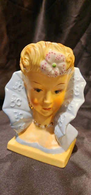VINTAGE BLONDE LADY Head Vase W/ Pearl Collar And Earrings Ucagco