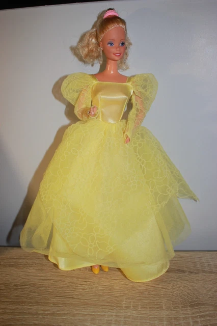 VINTAGE 1985 BARBIE Dream Glow Fashions Light Green Dress #2190 Mattel 11.99 - PicClick UK VINTAGE 1985 BARBIE Dream Glow Fashions Light Green Dress #2190 Mattel 11.99 - PicClick UK