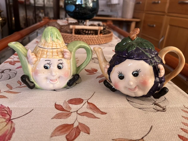 Vintage Corn And Blackberry, Porcelain Little Tea Pots