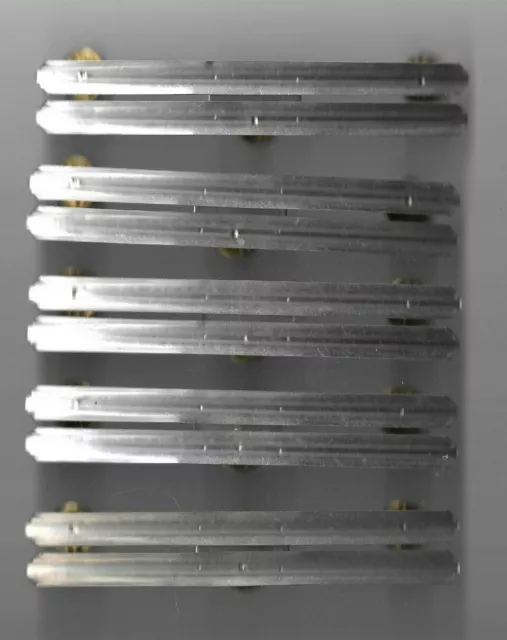lot de 5 supports/fixations pins pour 6 barrettes de décoration militaires (x6)