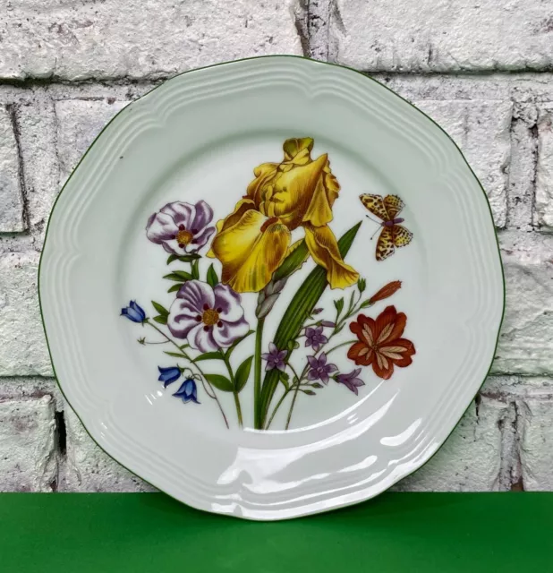 Vintage Collectors Plate Bareuther Waldsassen 7 5/8” Salad Plate Floral Germany