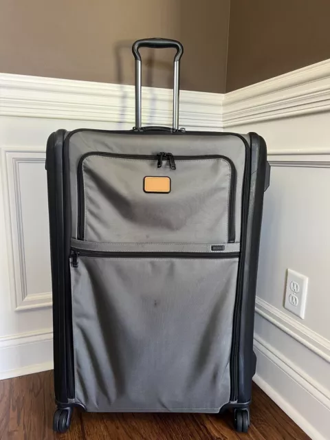 Tumi Alpha 3 Extended Trip Expandable 4 Wheeled Packing Case Spinner 2203069
