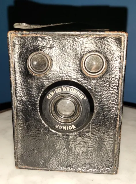 Vintage Kodak Six-20 Brownie Junior Camera