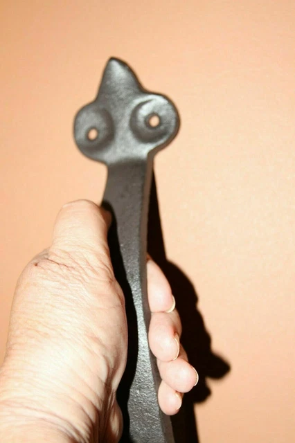 Large Colonial Carriage Door Pull 15 1/2 inch Hand-Forged Steel - HW-39 7
