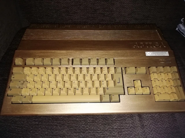 RARE GOLD SHELL Commodore Amiga 500+ 500 Plus Home Computer Unique ...