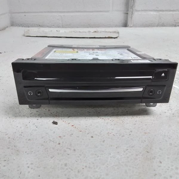 Info-GPS-TV Screen Player DVD Fits 19-20 X7 956208
