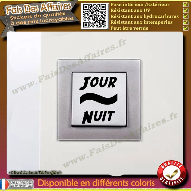 Sticker Interrupteur 'C'est Pas Versailles Ici !' - Noir
