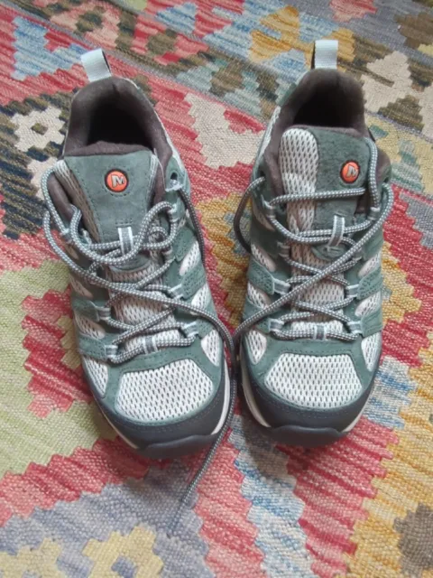 Merrell Gortex Vibram walking shoes Size 6 NWOB