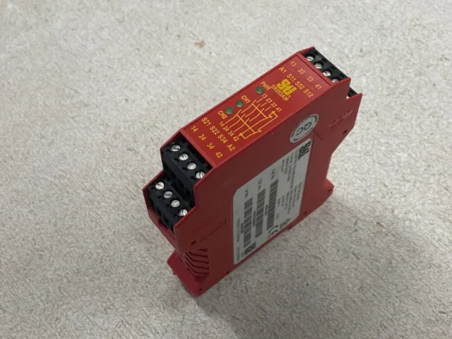 Omron Sti Safety Relay 44510-2031 (Model Sr203Am01)