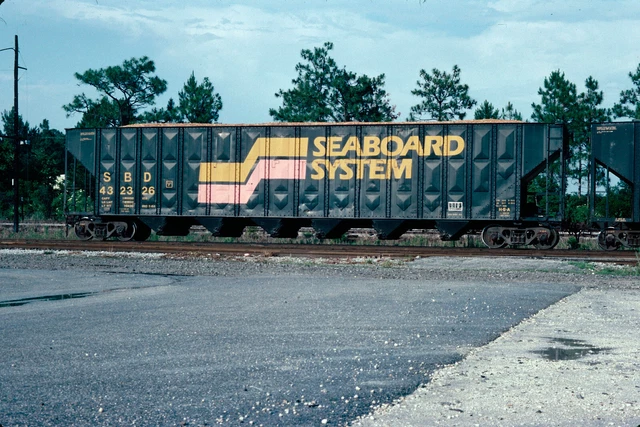 1988 Original Kodachrome Slide Sbd Seaboard Woodchip Hopper #432326 Palatka Fl