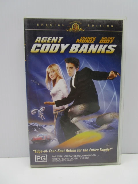 AGENT CODY BANKS, Hilary Duff, VHS Tape, Vintage Video, Movie, PG, 2003 ...
