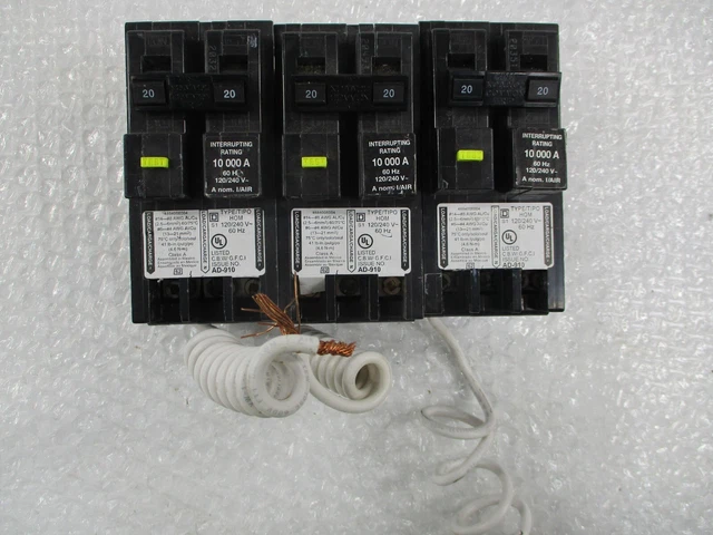 Lot Of 3 New Square D Hom220Gfi Breakers