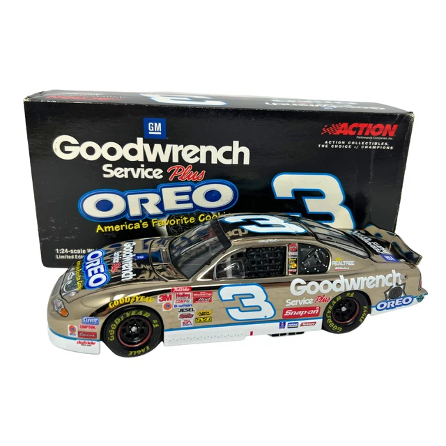 Dale Earnhardt 2001 Oreo / GM Goodwrench Service Plus 1:24 Diecast