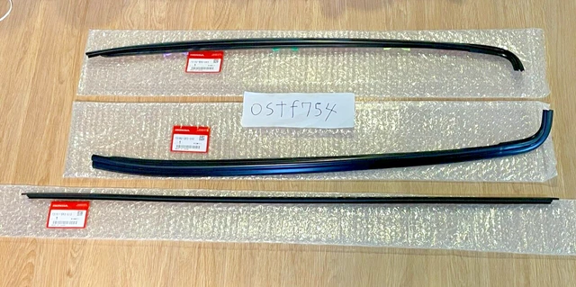 Genuine Honda Civic Front Window Molding & Clip Set – 92-95 CX, DX, Si, EG6