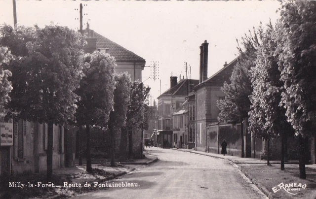 Carte postale ancienne postcard MILLY-LA-FORÊT route de Fontainebleau