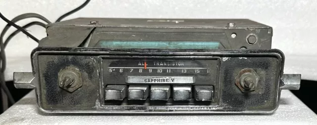 Vintage Volkswagen Radio Sapphire V