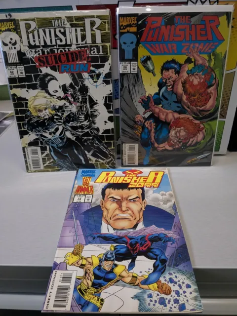 Punisher comic Book Lot Of 3.. Punisher war zone #26, Punisher 2099 And journal