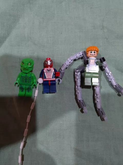 LEGO GREEN GOBLIN MINIFIGURE Gold Eyes SPIDER-MAN Silver Web Doc Ock's Hideout