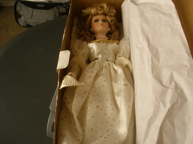 1990's Heritage Signature Collection 16" Ballroom Doll  "Brenda"   12120