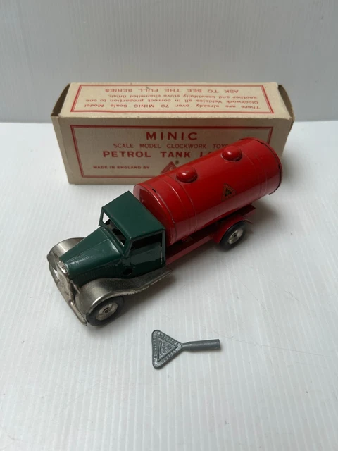 Voiture miniature camion citerne Esso 1/43° - Collection