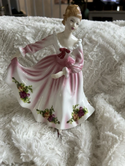 ROYAL DOULTON PRETTY LADIES KATHRYN FIGURINE Pretty Ladies