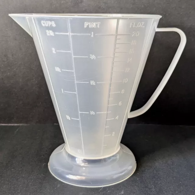 Vintage Opaque Plastic Imperial & Metric Cooks Measure 1 Pint Measuring Jug