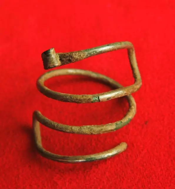 Ancient bronze Roman ring 2-4 century