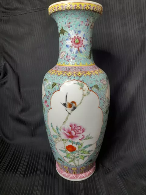 A Chinese Republic Period porcelain vase